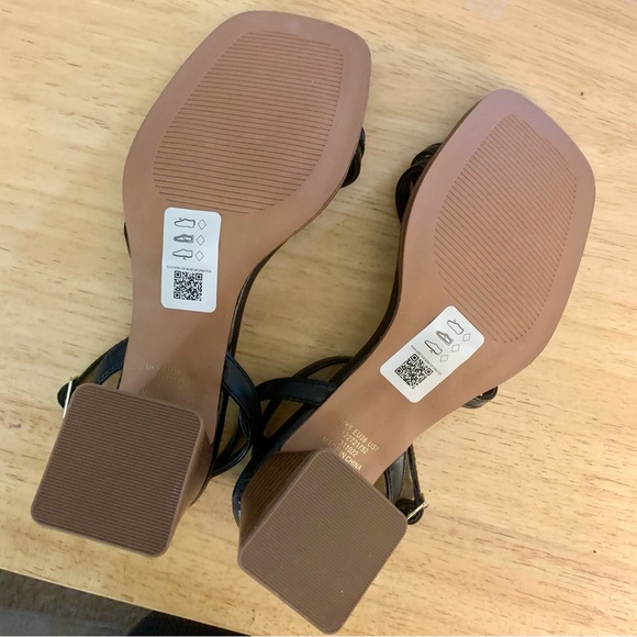 ASOS Design Ankle Strap Sandals - Picture 8 of 8